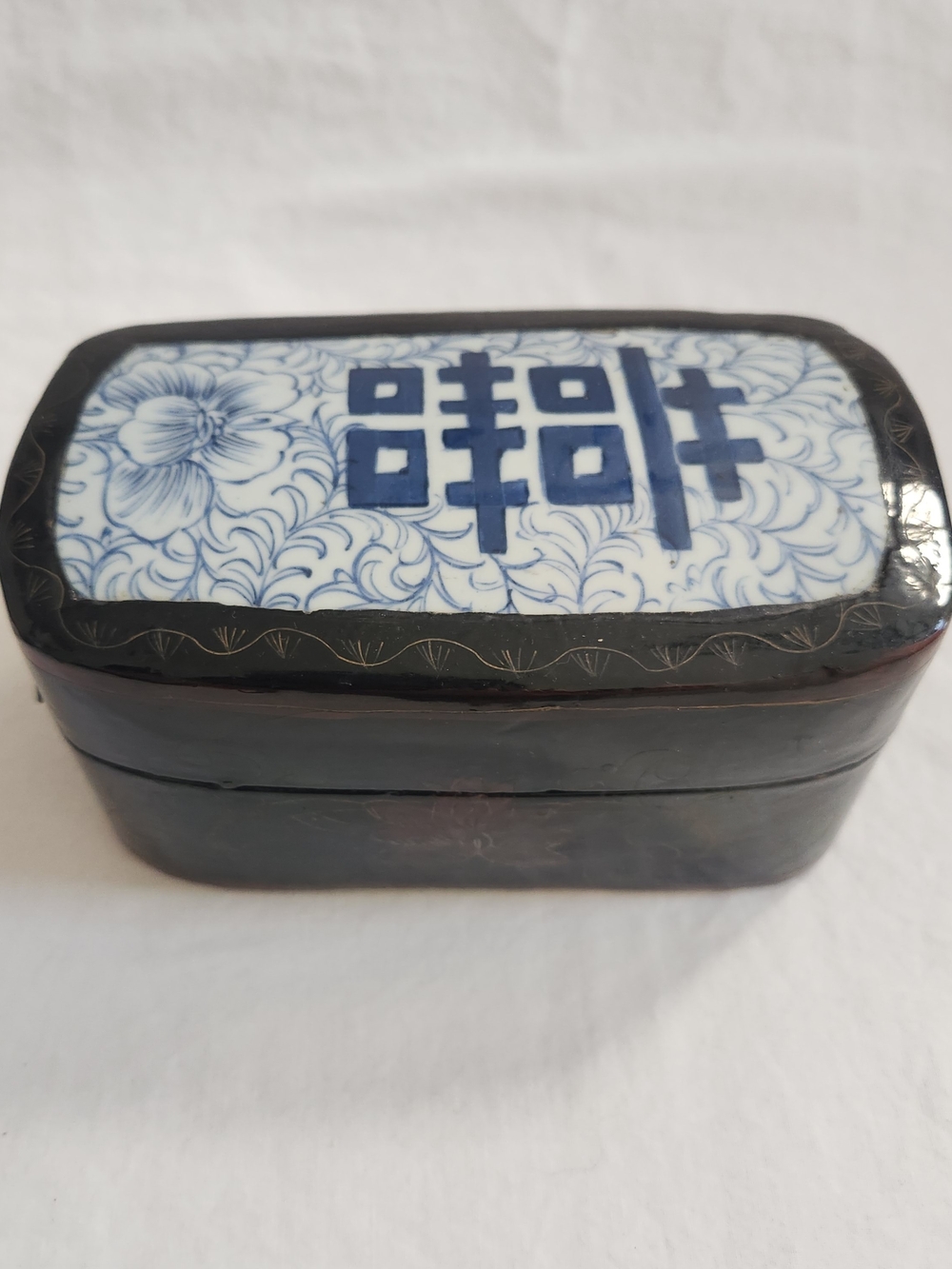 Decorative Blue and White Chinese Lacquer Shard Box